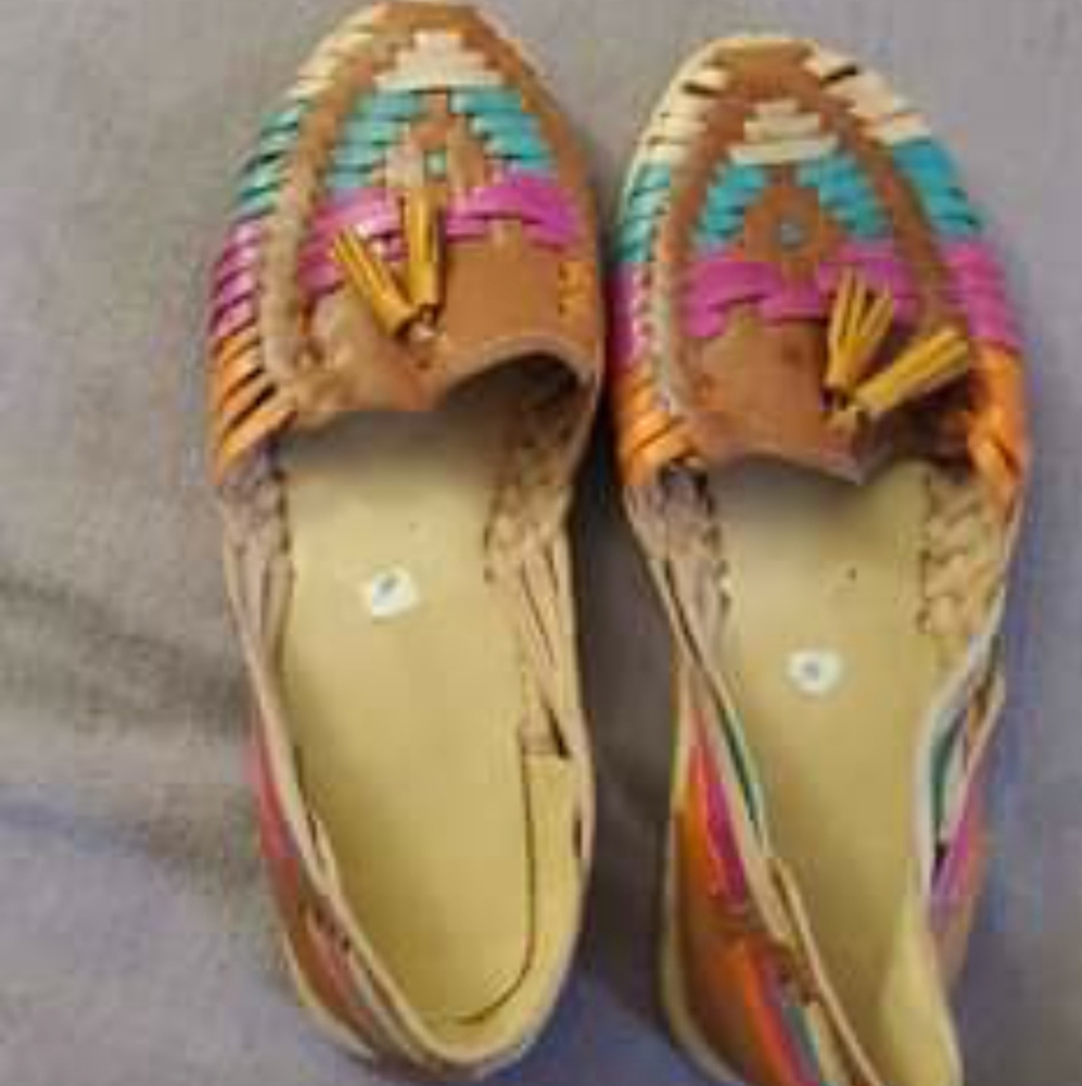 Womans huaraches